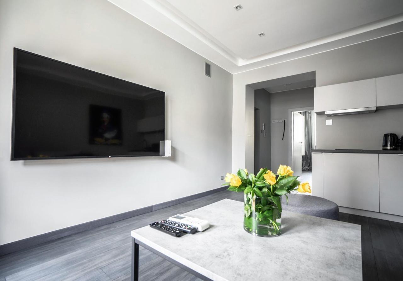 Grey House Warsaw Apartment ภายนอก รูปภาพ